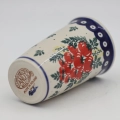 Poranna kawa w samochodzie – ceramiczny kubek podróżny Bolesławiec w wnętrzu auta.