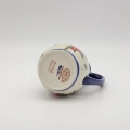 Autentyczna ceramika bolesławiecka – pojemny dzban ceramiczny z ergonomicznym uchwytem.