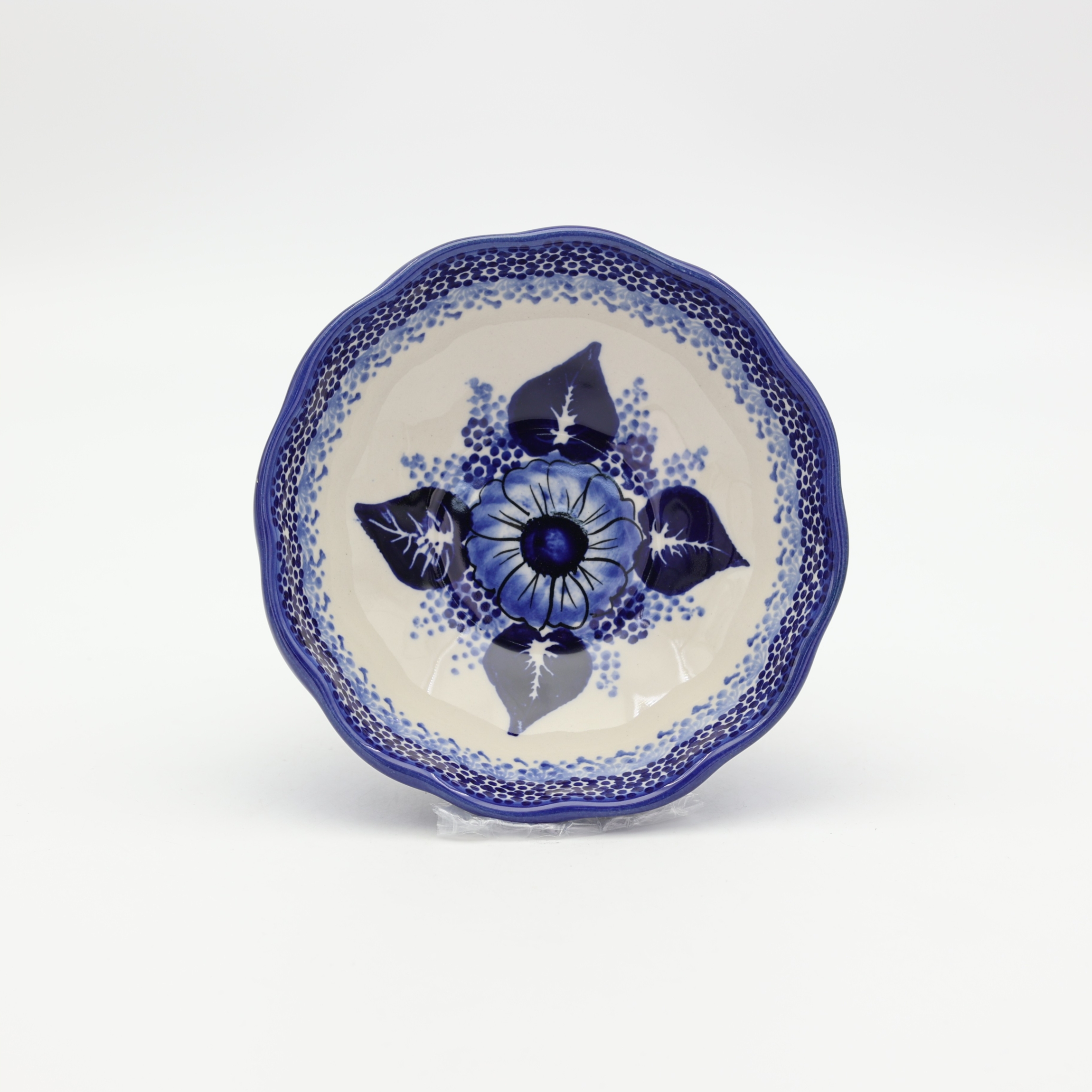 Miska kwiatek II A267 D108 – ręcznie malowana ceramika bolesławiecka w kształcie kwiatu, tradycyjny wzór, idealna do deserów, owoców i przekąsek.