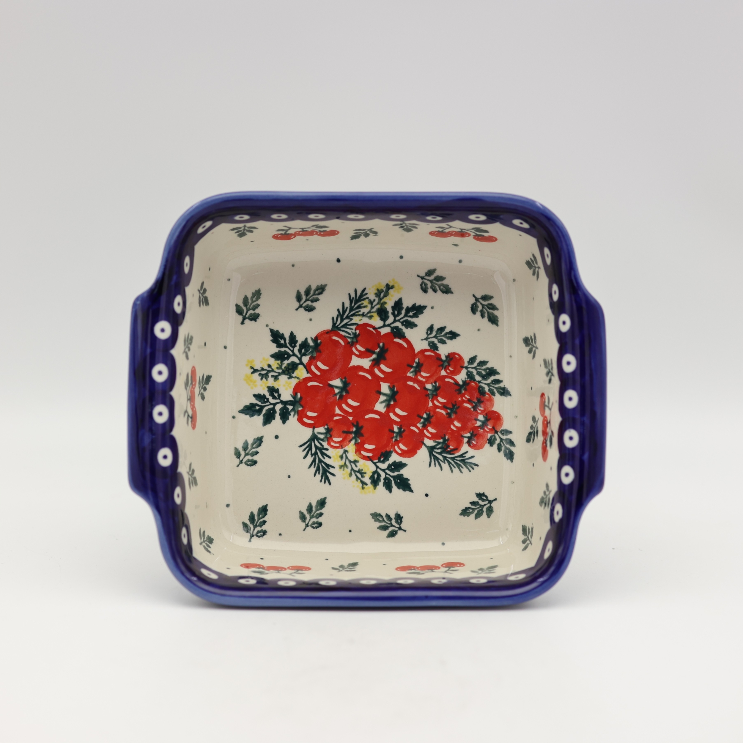 Elegancka ceramiczna miska kwadratowa ANDY wykonana z trwałej kamionki.
